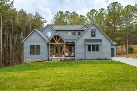3930 Split Rail Way