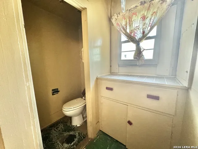 205 Rodriguez Del Rio, TX 78840