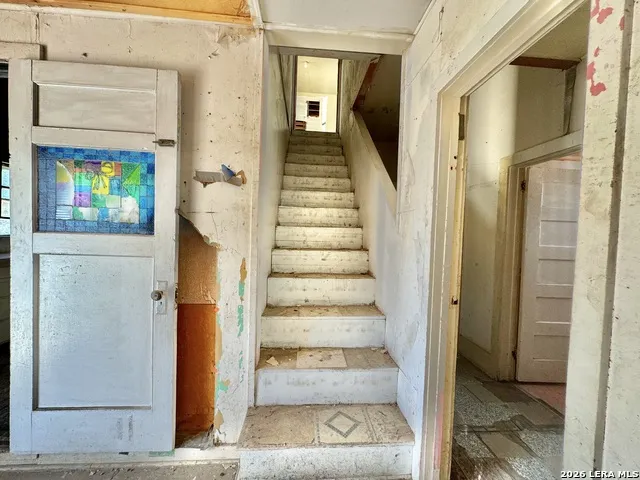205 Rodriguez Del Rio, TX 78840