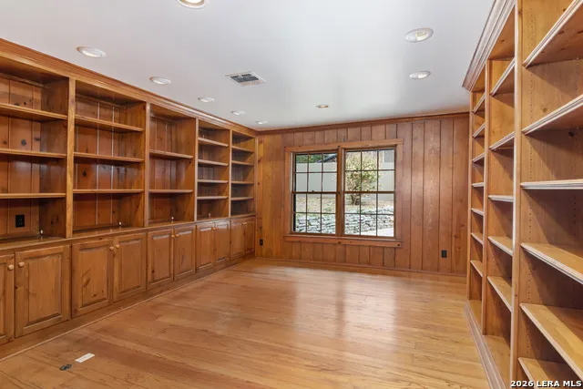 6 Lazy Lane San Antonio, TX 78209