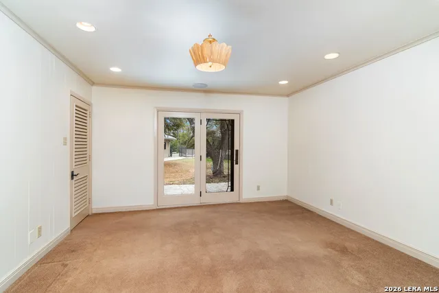 6 Lazy Lane San Antonio, TX 78209