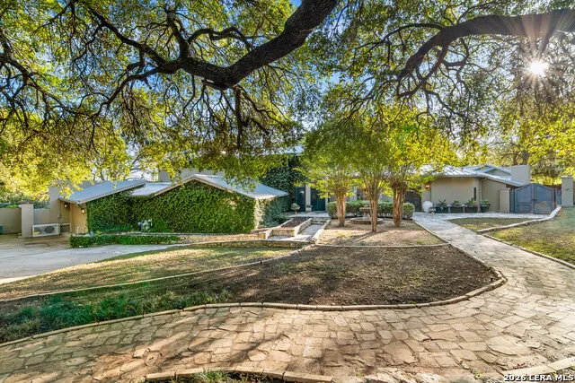 6 Lazy Lane San Antonio, TX 78209