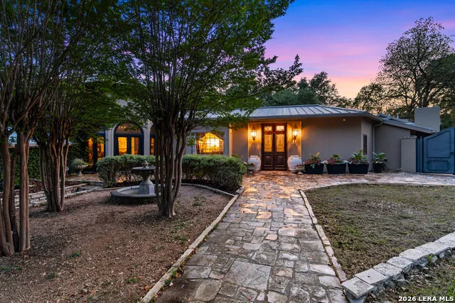 6 Lazy Lane San Antonio, TX 78209