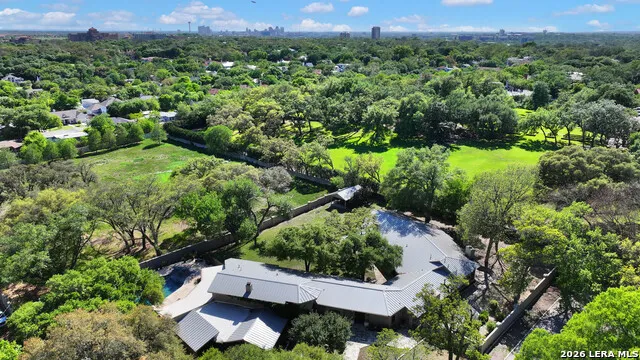 6 Lazy Lane San Antonio, TX 78209