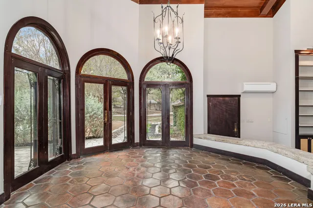 6 Lazy Lane San Antonio, TX 78209