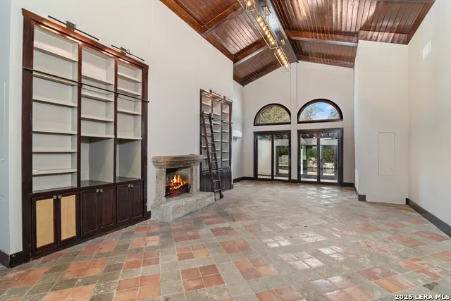 6 Lazy Lane San Antonio, TX 78209