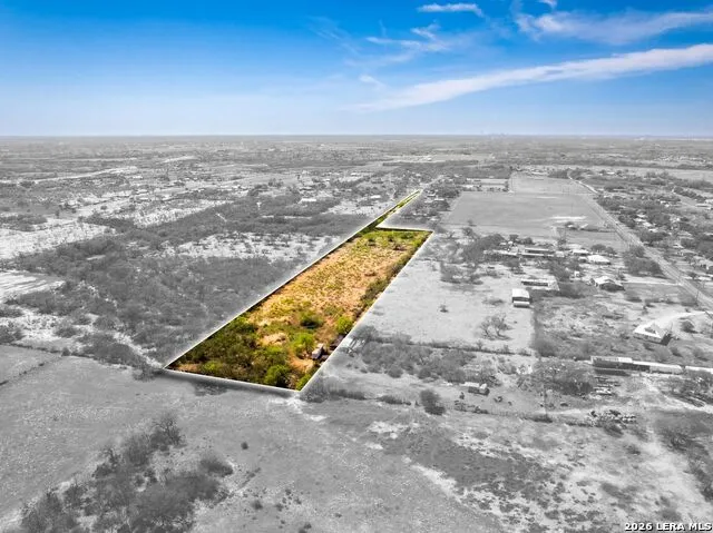 4246 Rakowitz Rd Adkins, TX 78101
