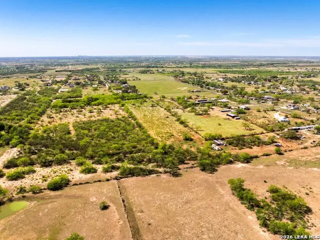 4246 Rakowitz Rd Adkins, TX 78101