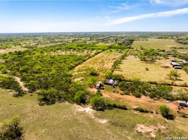 4246 Rakowitz Rd Adkins, TX 78101