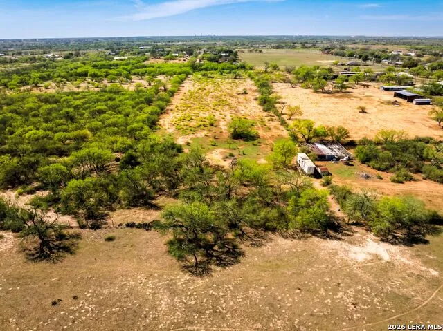 4246 Rakowitz Rd Adkins, TX 78101