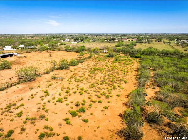 4246 Rakowitz Rd Adkins, TX 78101