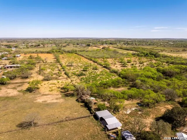 4246 Rakowitz Rd Adkins, TX 78101