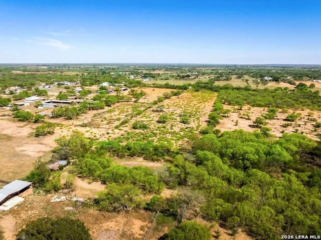 4246 Rakowitz Rd Adkins, TX 78101