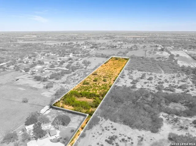4246 Rakowitz Rd Adkins, TX 78101