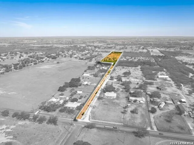 4246 Rakowitz Rd Adkins, TX 78101
