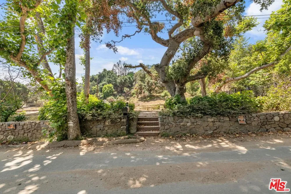 919 Rivas Canyon Road Pacific Palisades, CA 90272