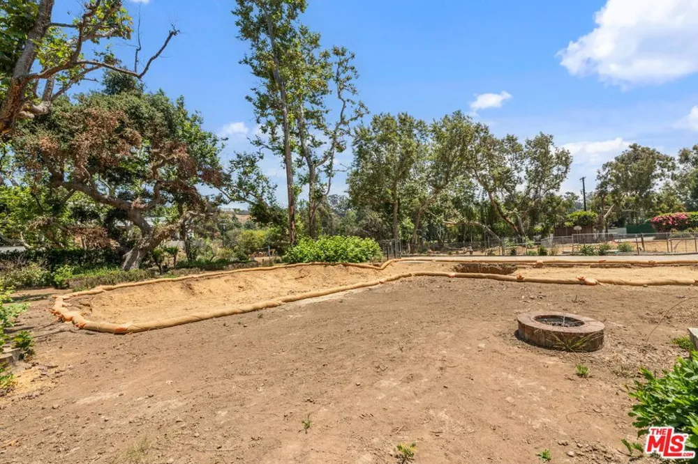 919 Rivas Canyon Road Pacific Palisades, CA 90272