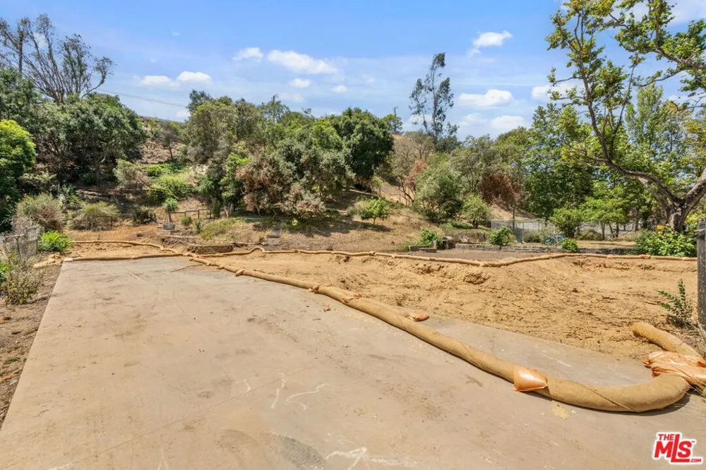 919 Rivas Canyon Road Pacific Palisades, CA 90272