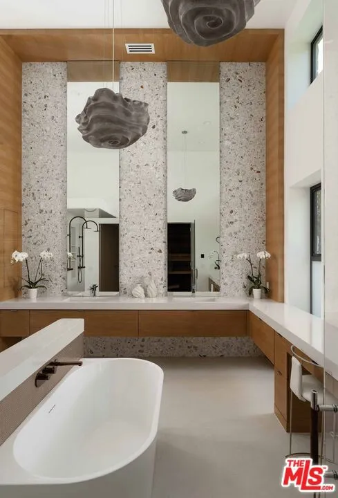 691 Via Trepadora Santa Barbara, CA 93110