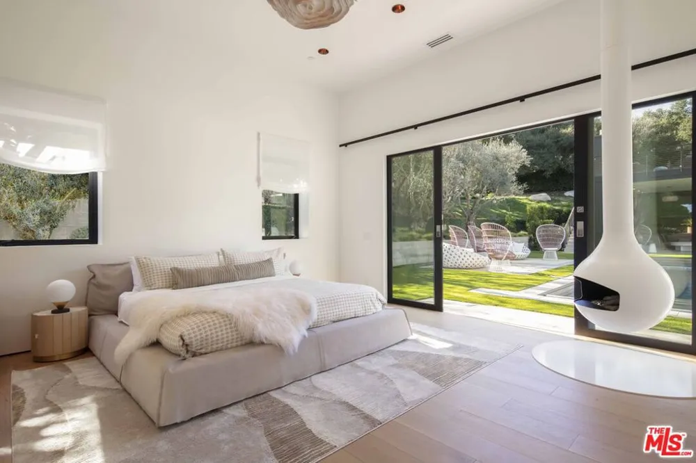 691 Via Trepadora Santa Barbara, CA 93110