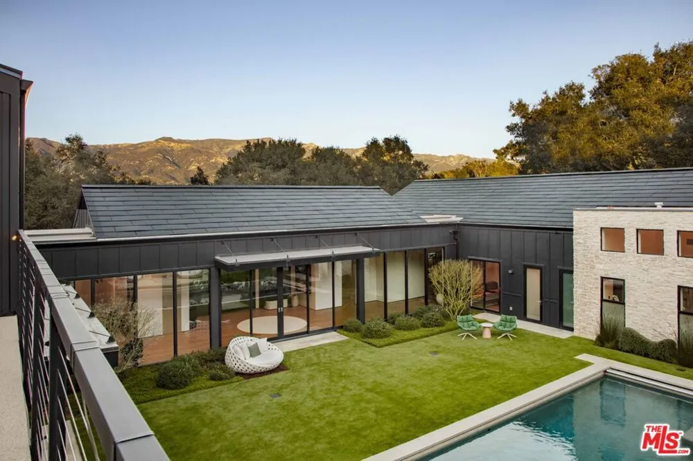 691 Via Trepadora Santa Barbara, CA 93110