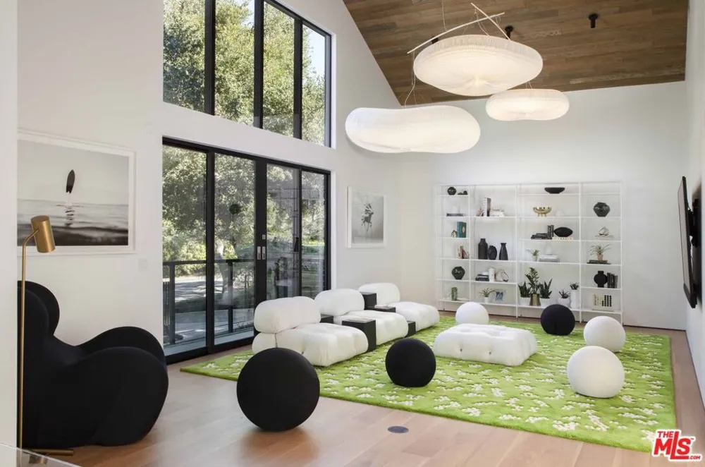 691 Via Trepadora Santa Barbara, CA 93110