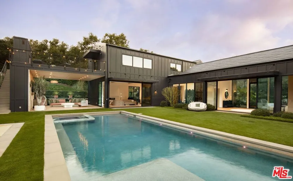 691 Via Trepadora Santa Barbara, CA 93110