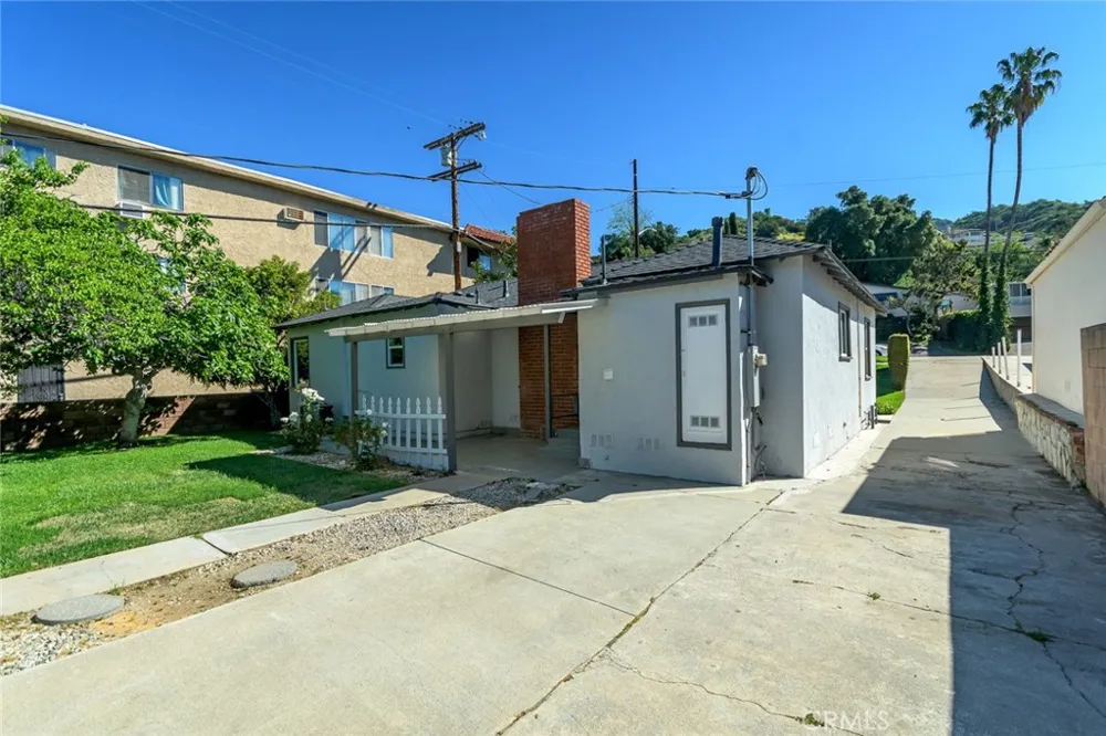 2111 Verdugo Glendale, CA 91208