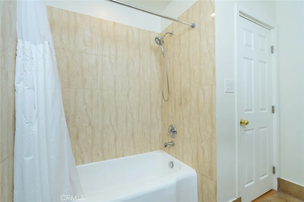 2111 Verdugo Glendale, CA 91208