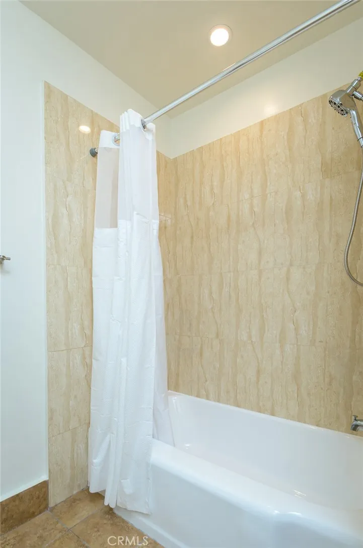 2111 Verdugo Glendale, CA 91208
