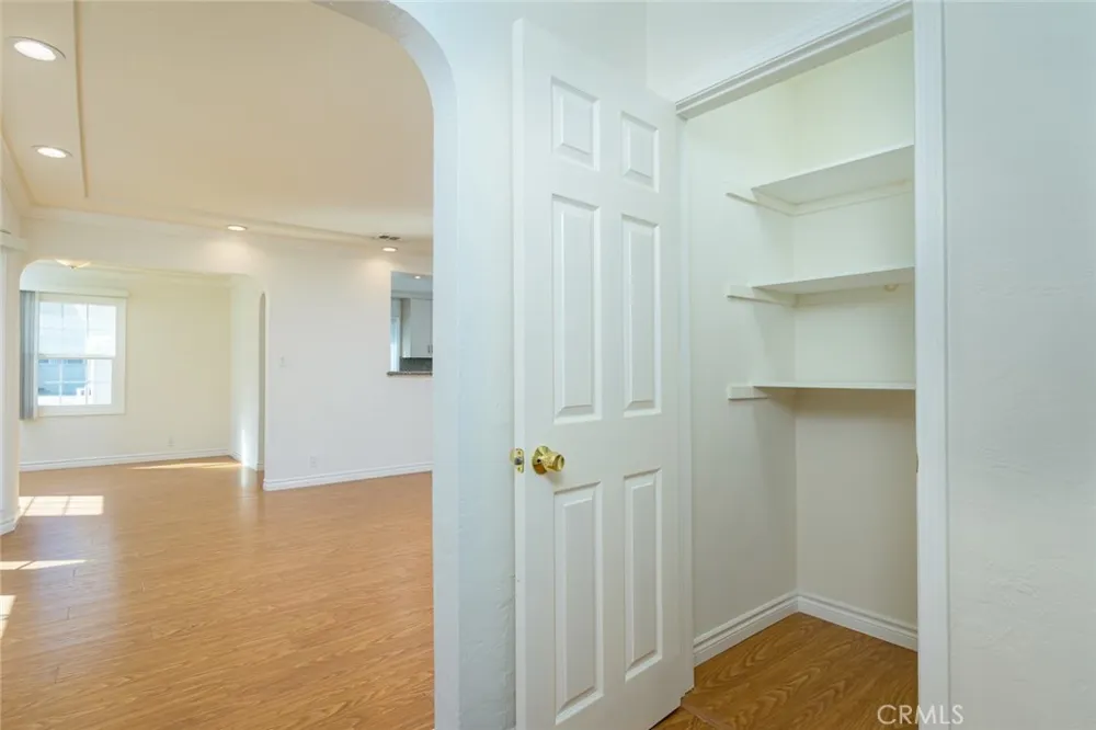 2111 Verdugo Glendale, CA 91208