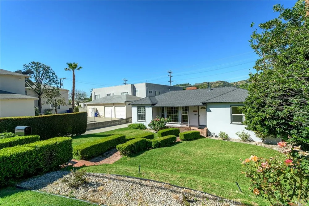 2111 Verdugo Glendale, CA 91208
