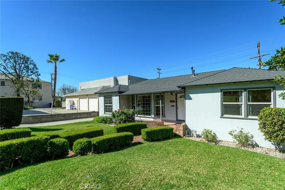 2111 Verdugo Glendale, CA 91208