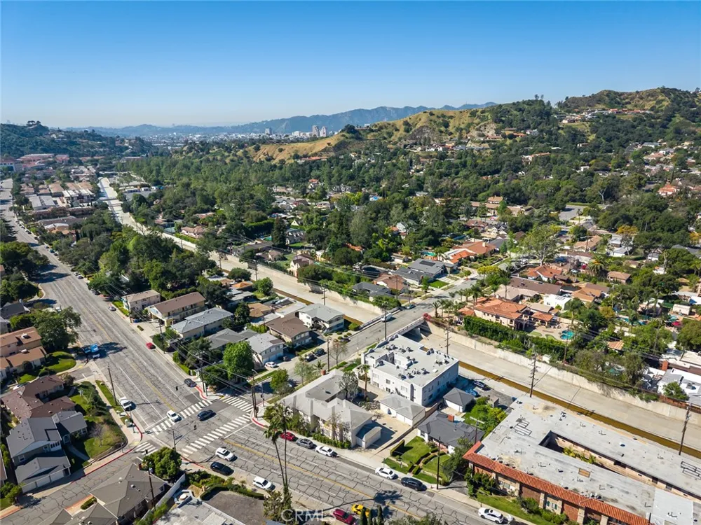 2111 Verdugo Glendale, CA 91208