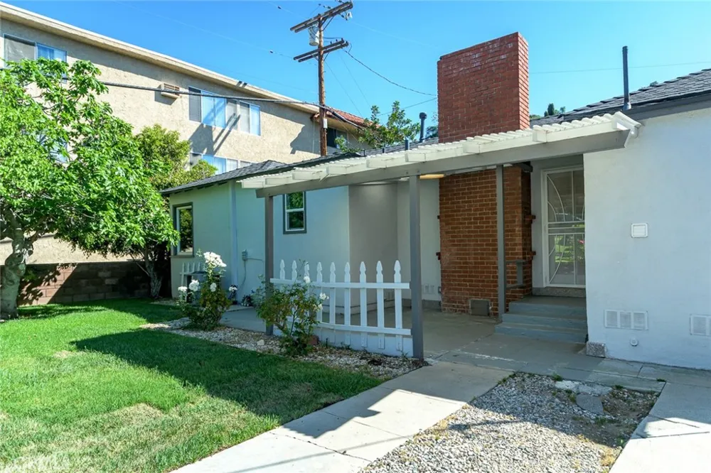 2111 Verdugo Glendale, CA 91208