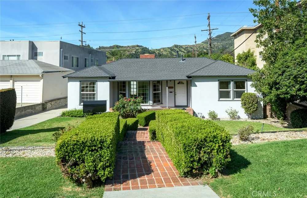 2111 Verdugo Glendale, CA 91208