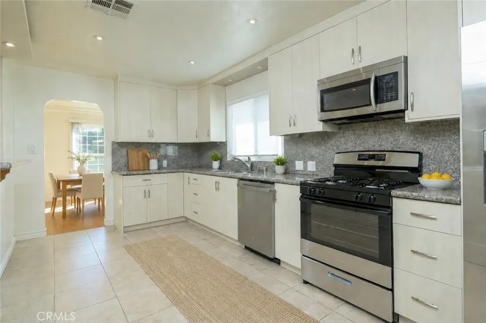 2111 Verdugo Glendale, CA 91208