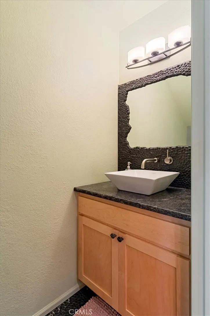 1422 Kingston Mount Shasta, CA 96067