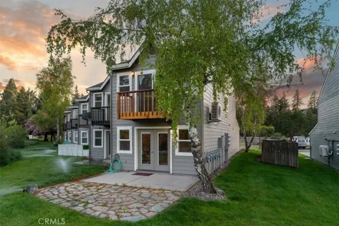1422 Kingston