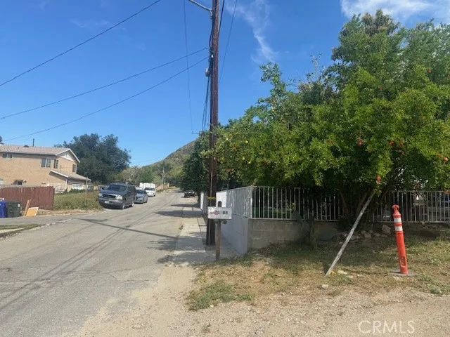 1 Garfield Street Val Verde, CA 91384