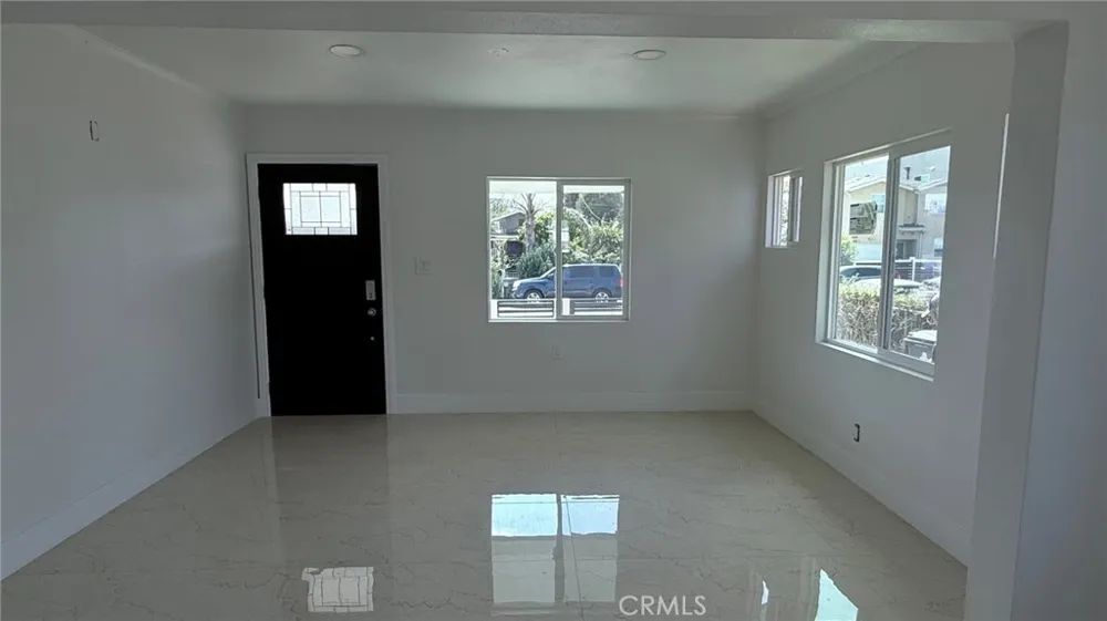 155 E 84th Street Los Angeles, CA 90003