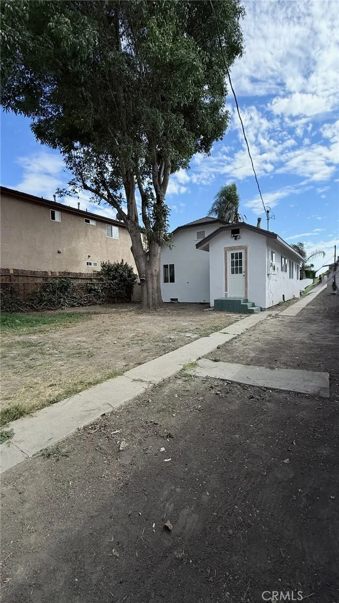 155 E 84th Street Los Angeles, CA 90003