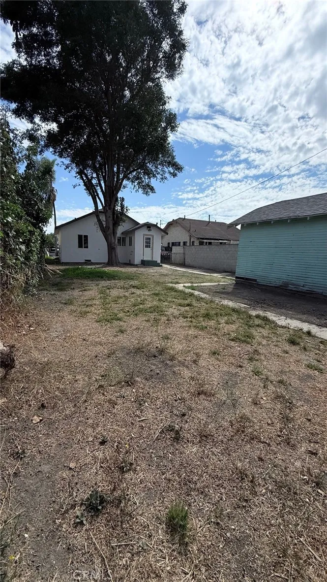 155 E 84th Street Los Angeles, CA 90003
