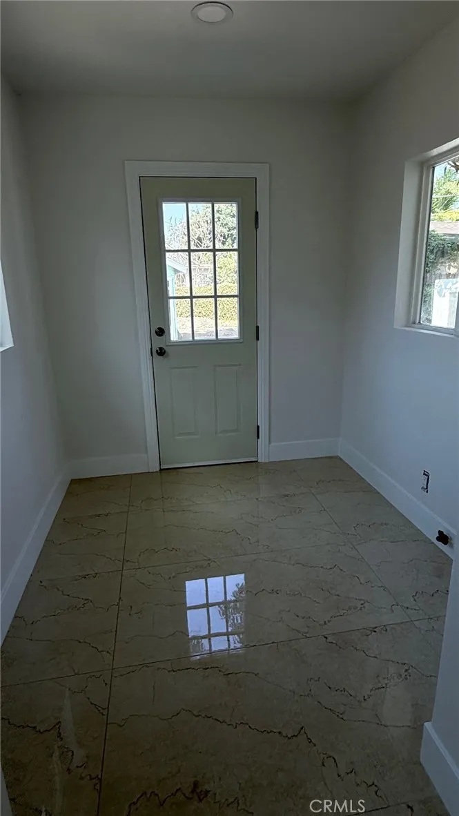 155 E 84th Street Los Angeles, CA 90003