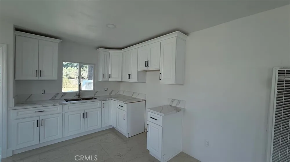 155 E 84th Street Los Angeles, CA 90003
