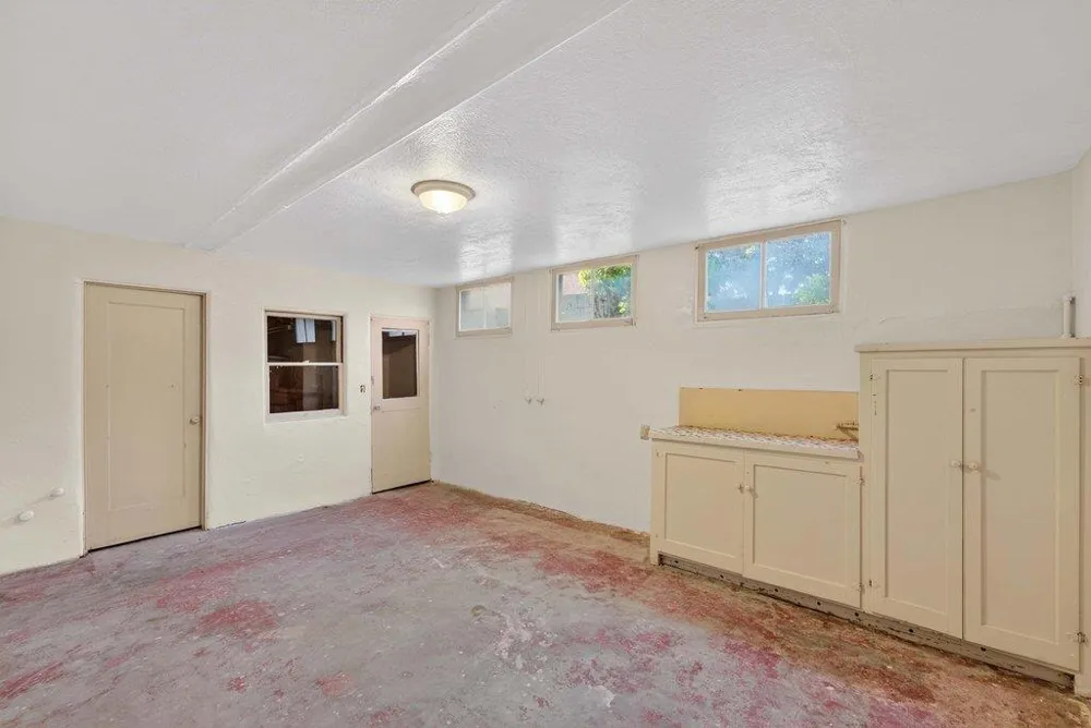 65 Monte Vista Avenue Watsonville, CA 95076