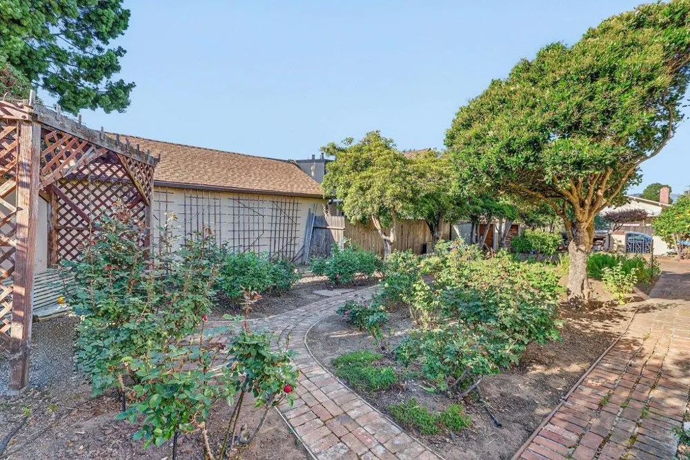 65 Monte Vista Avenue Watsonville, CA 95076