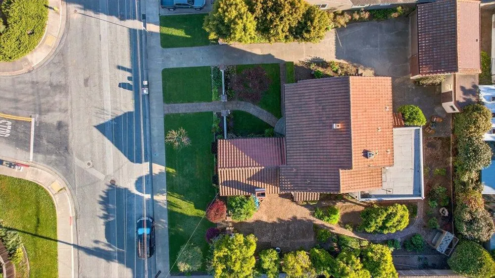 65 Monte Vista Avenue Watsonville, CA 95076