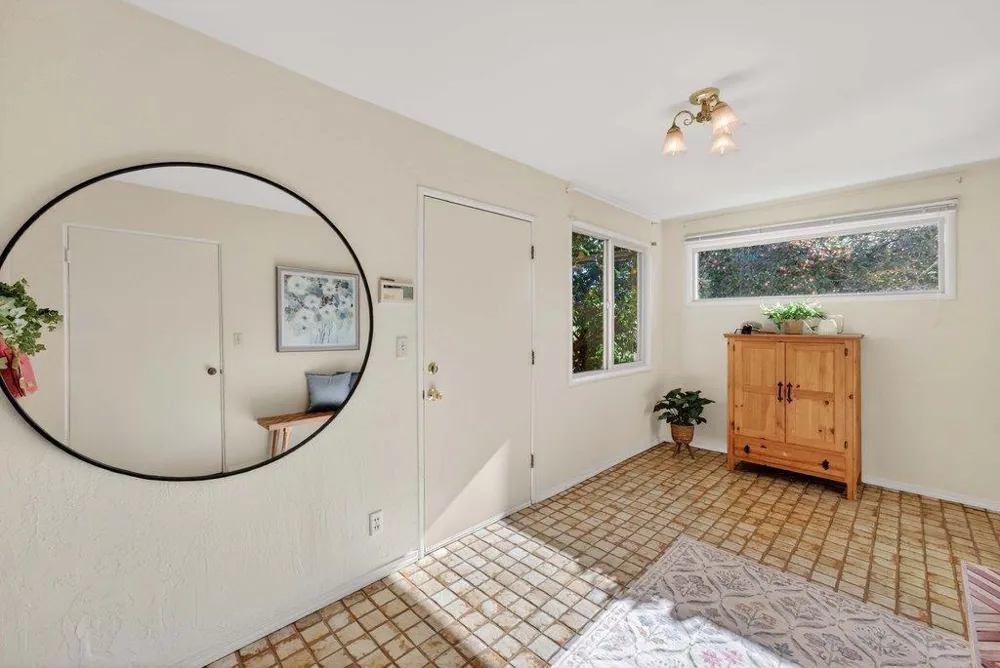 65 Monte Vista Avenue Watsonville, CA 95076