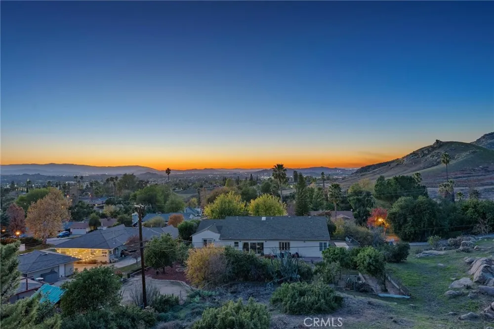 2935 Galaxie Heights Road Riverside, CA 92507